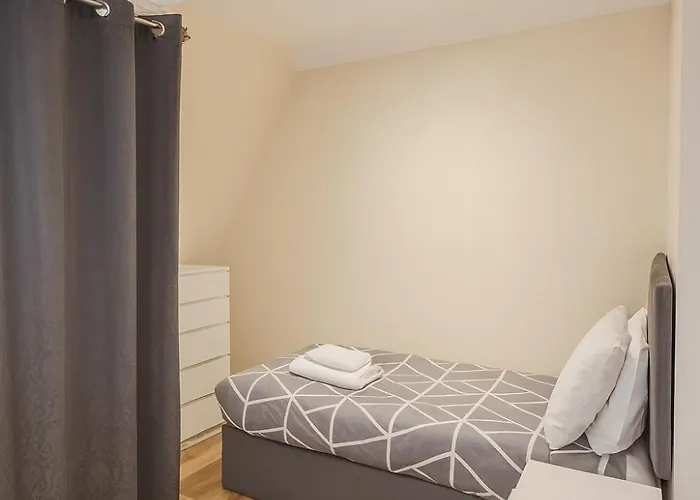 3 Bed Temple Bar, Center *